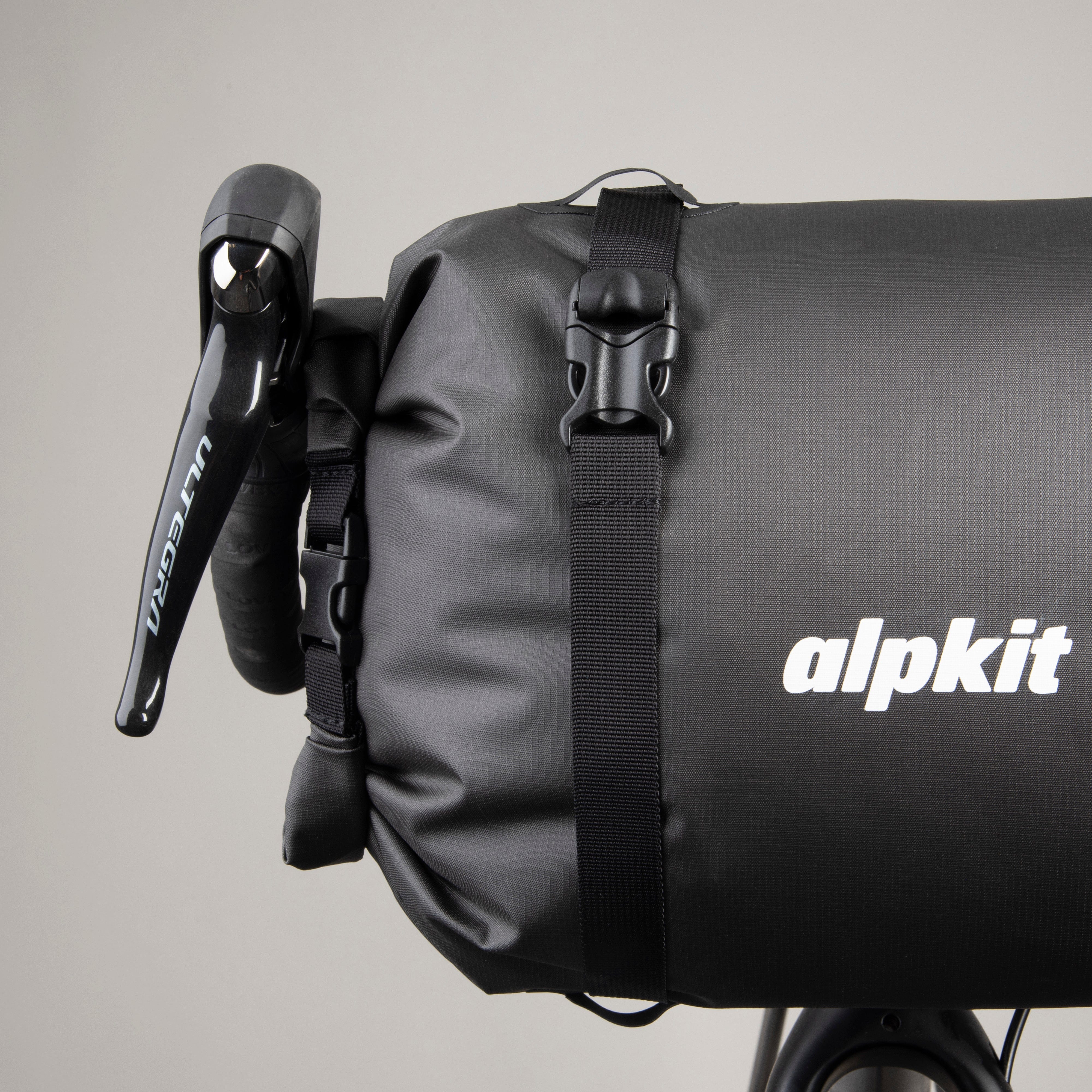 Deluge Handlebar Bag 20L - Image 3